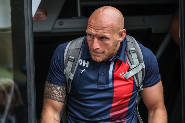 Dean Hadley of Hull KR arrives during the Betfred Super League Round 8 match Hull FC vs Hull KR at MKM Stadium, Hull, United Kingdom, 18th April 2025

(Photo by Alfie Cosgrove/News Images)