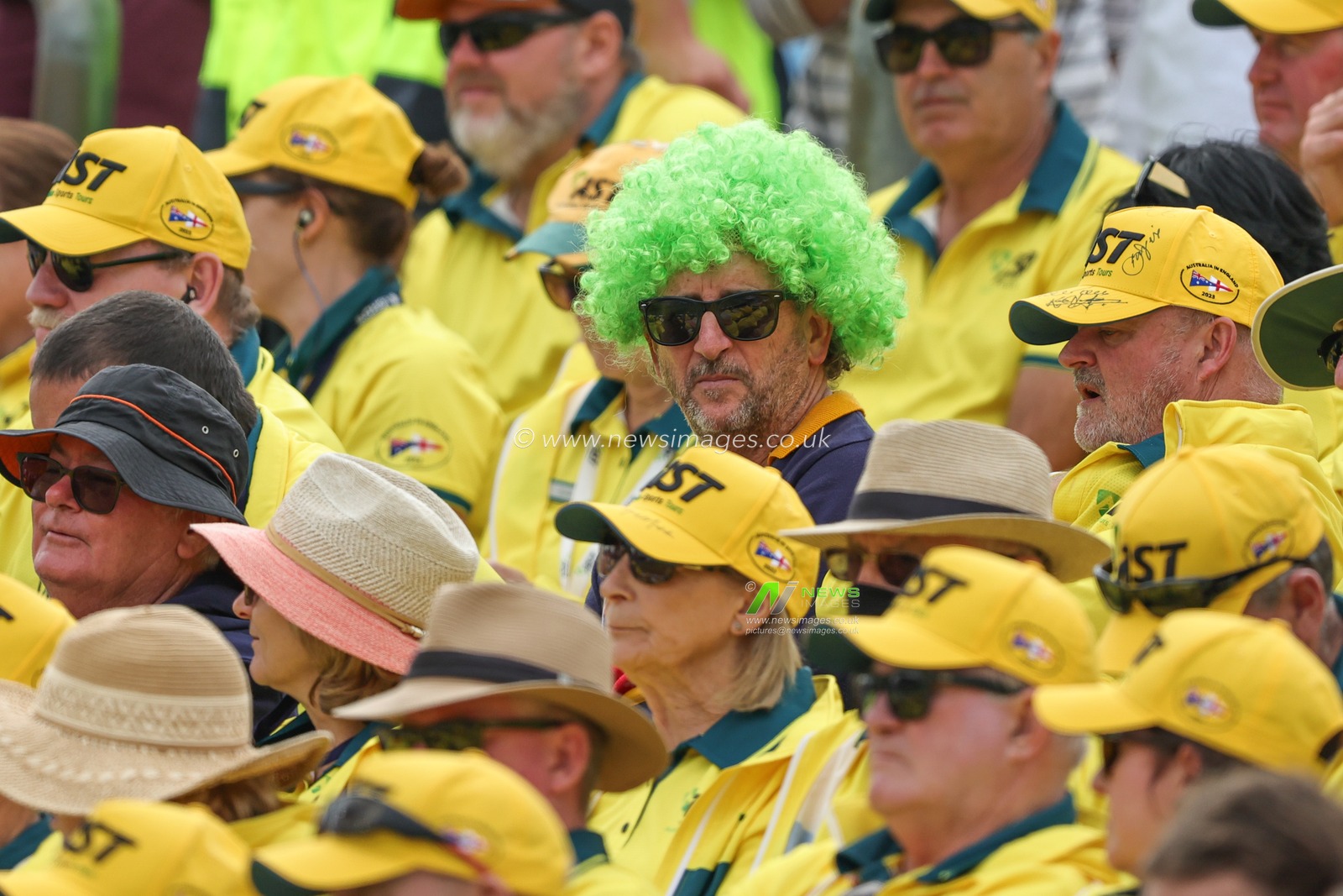 An Australia fan with a green wig on during the LV= Insurance Ashes Third Test Series Day 1 England v Australia at Headingley Stadium, Leeds, United Kingdom, 6th July 2023

(Photo by Mark Cosgrove/News Images)