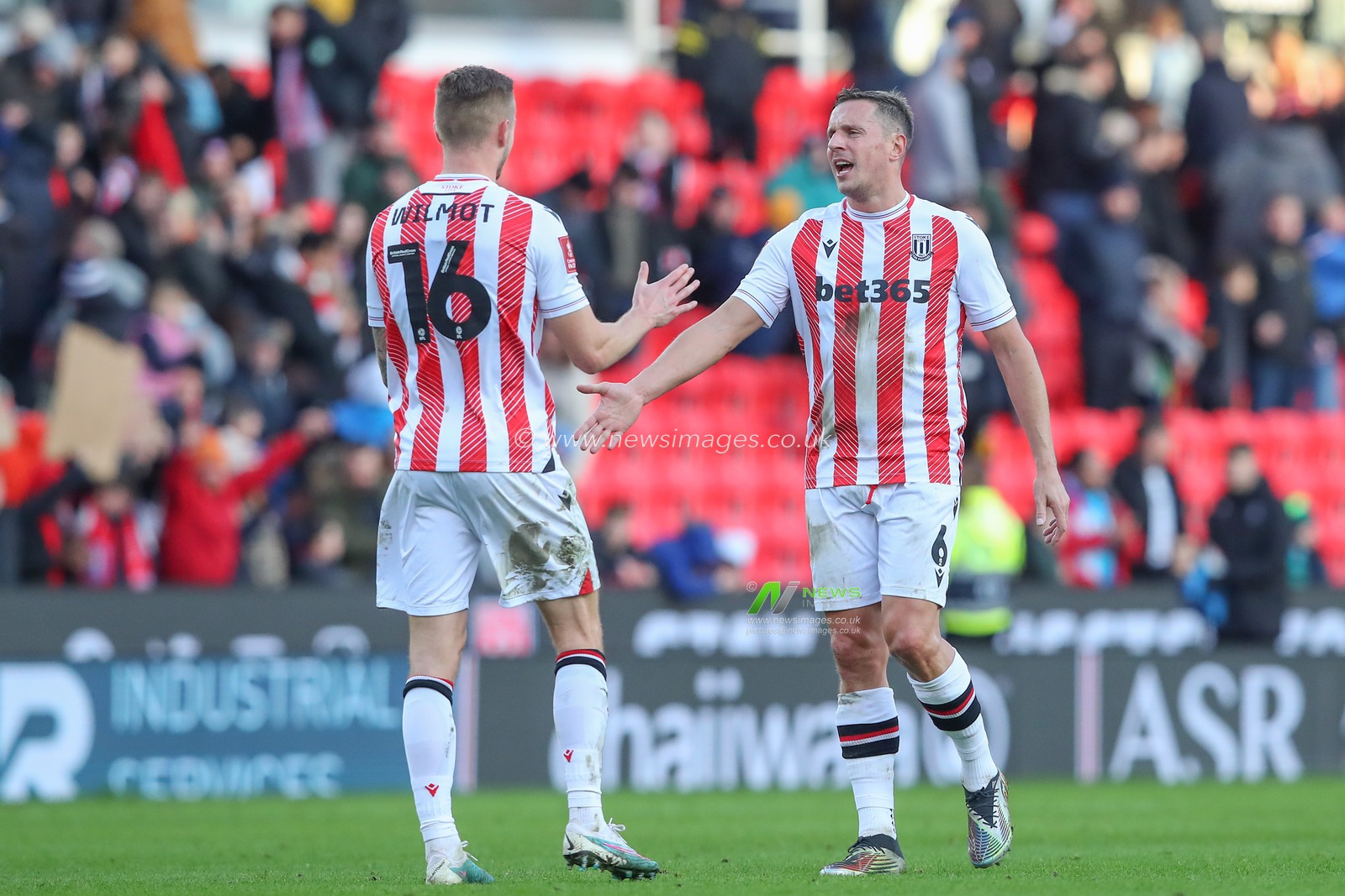 Ben Wilmot #16 of Stoke City and Phil Jagielka #6 of Stoke City high five after the Emirates FA Cup fourth round match Stoke City vs Stevenage at Bet365 Stadium, Stoke-on-Trent, United Kingdom, 29th January 2023

(Photo by Gareth Evans/News Images)
