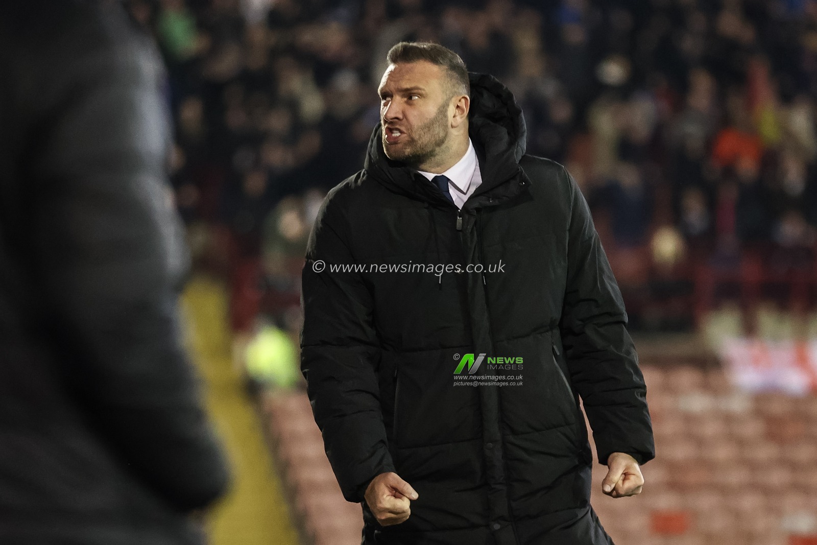 Ian Evatt manager of Bolton Wanderers celebrates the goal of Victor Adeboyejo of Bolton Wanderers to make it 2-1 during the Sky Bet League 1 match Barnsley vs Bolton Wanderers at Oakwell, Barnsley, United Kingdom, 5th March 2024

(Photo by Mark Cosgrove/News Images)