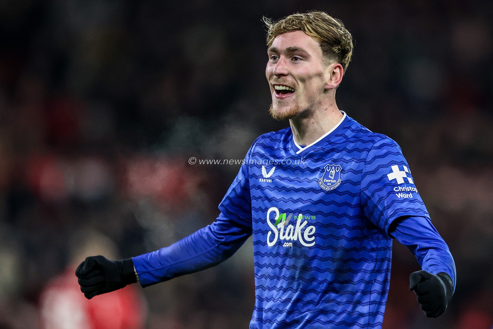 James Garner of Everton celebrates a goal from Thierno Barry of Everton to make it 0-2 during the Premier League match Nottingham Forest vs Everton at City Ground, Nottingham, United Kingdom, 30th December 2025

(Photo by Alfie Cosgrove/News Images)

*** GER AUT SUI OUT ***