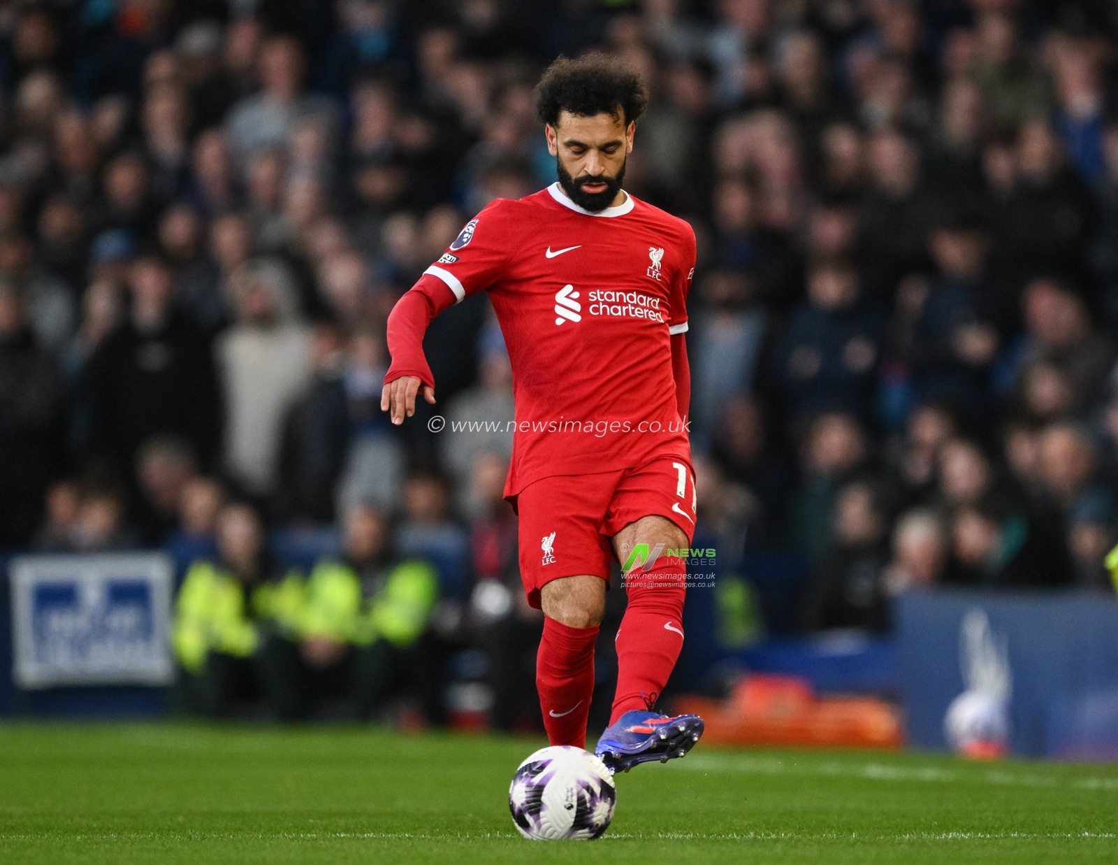 Mohamed Salah of Liverpool with the ball during the Premier League match Everton vs Liverpool at Goodison Park, Liverpool, United Kingdom, 24th April 2024

(Photo by Craig Thomas/News Images)