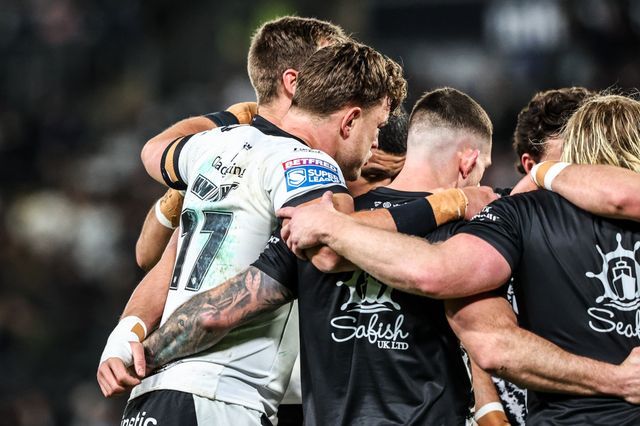Liam Knight of Hull FC in the pre-game warm up during the Betfred Super League match Hull FC vs York Knights at MKM Stadium, Hull, United Kingdom on 27 February 2026

(Photo by Alfie Cosgrove/News Images)