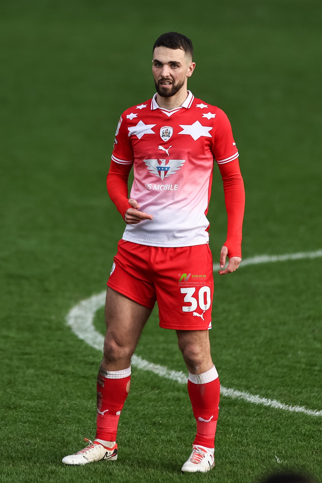 Adam Phillips of Barnsley during the Sky Bet League 1 match Barnsley vs Derby County at Oakwell, Barnsley, United Kingdom, 24th February 2024

(Photo by Mark Cosgrove/News Images)