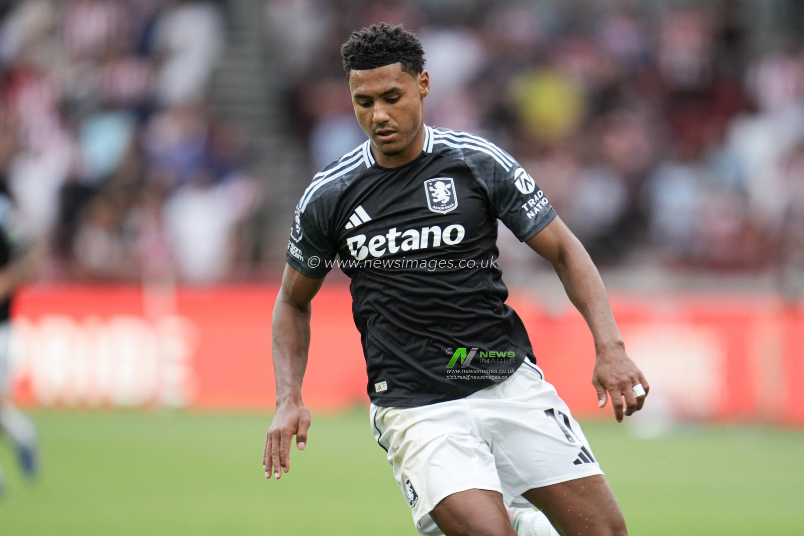 Ollie Watkins of Aston Villa during the Premier League match Brentford vs Aston Villa at The Gtech Community Stadium, London, United Kingdom, 23rd August 2025

(Photo by Harvey Murphy/News Images)