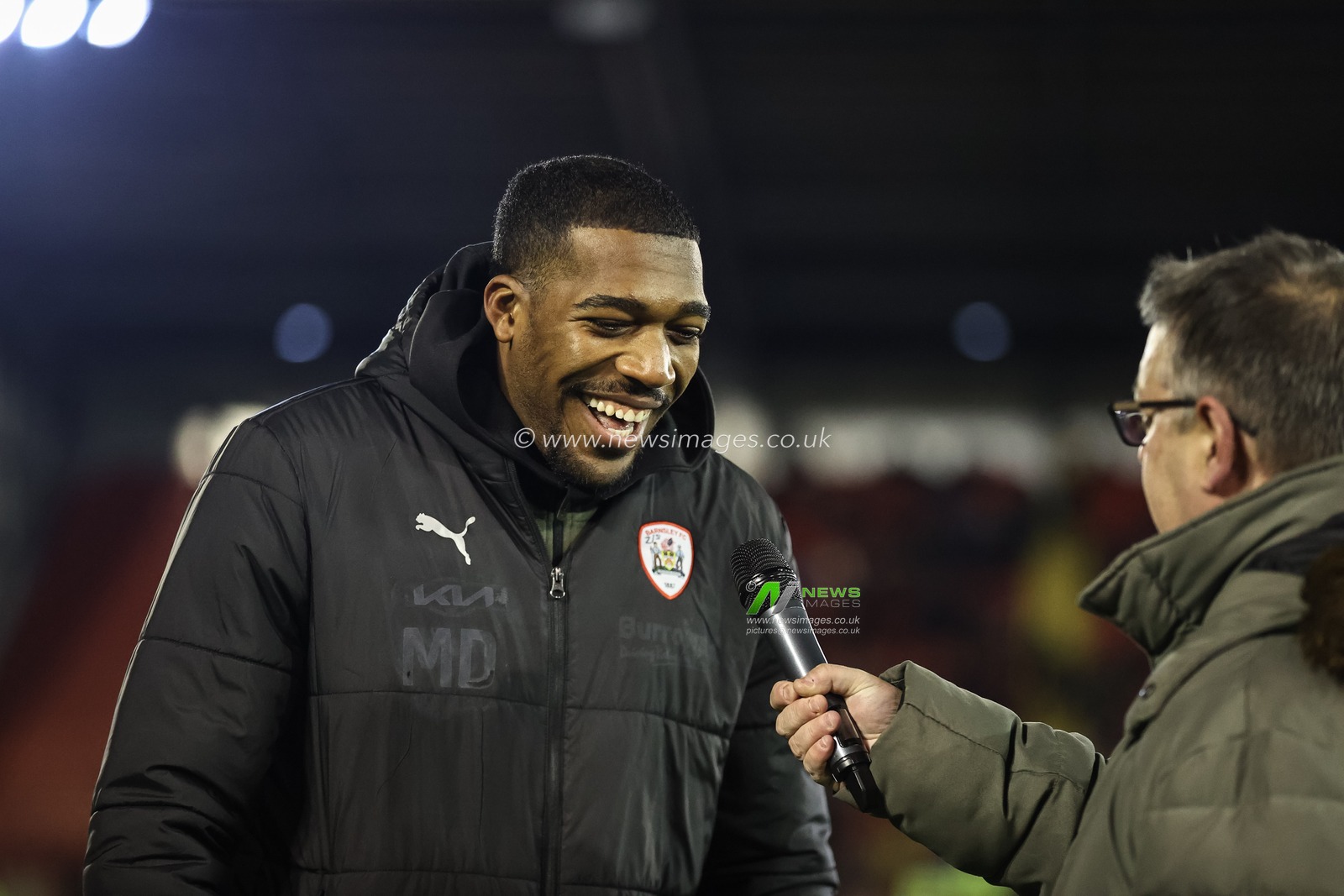 Donovan Pines of Barnsley meets the Barnsley fans during the Sky Bet League 1 match Barnsley vs Carlisle United at Oakwell, Barnsley, United Kingdom, 16th January 2024

(Photo by Mark Cosgrove/News Images)