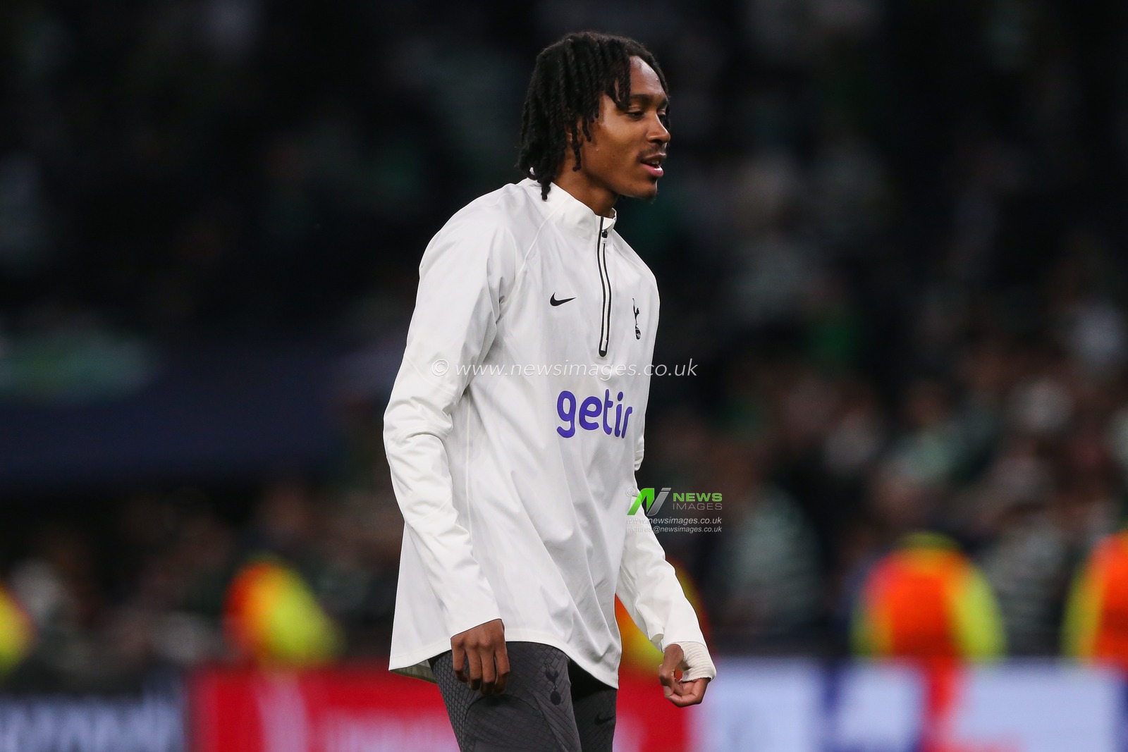 Djed Spence #24 of Tottenham Hotspur during the pre-game warmup ahead of the UEFA Champions League match Tottenham Hotspur vs Sporting Lisbon at Tottenham Hotspur Stadium, London, United Kingdom, 26th October 2022

(Photo by Arron Gent/News Images)
