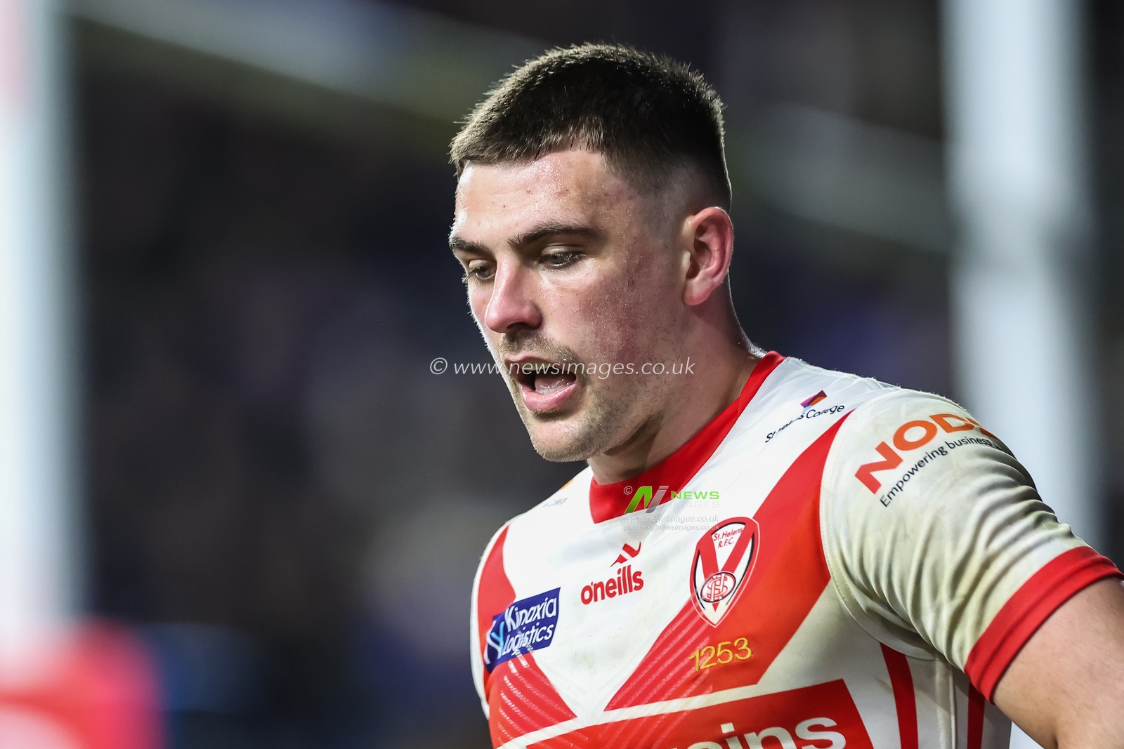 Lewis Dodd of St. Helens during the Betfred Super League Round 5 match Leeds Rhinos vs St Helens at Headingley Stadium, Leeds, United Kingdom, 15th March 2024

(Photo by Mark Cosgrove/News Images)