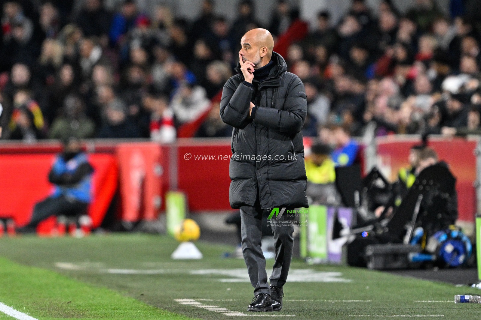 Pep Guardiola manager of Manchester City during the Premier League match Brentford vs Manchester City at The Gtech Community Stadium, London, United Kingdom, 5th February 2024

(Photo by Cody Froggatt/News Images)
