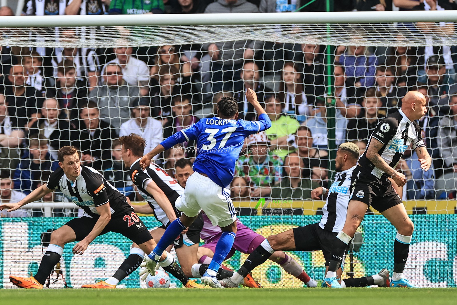 Ademola Lookman #37 of Leicester City scores to make it 0-1