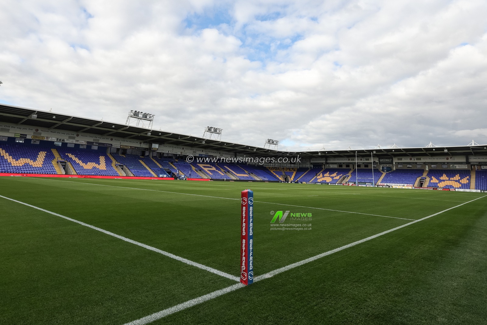 A general view of the Halliwell Jones Stadium during the Betfred Super League Round 22 match Warrington Wolves vs Catalans Dragons at Halliwell Jones Stadium, Warrington, United Kingdom, 14th August 2025

(Photo by Mark Cosgrove/News Images)