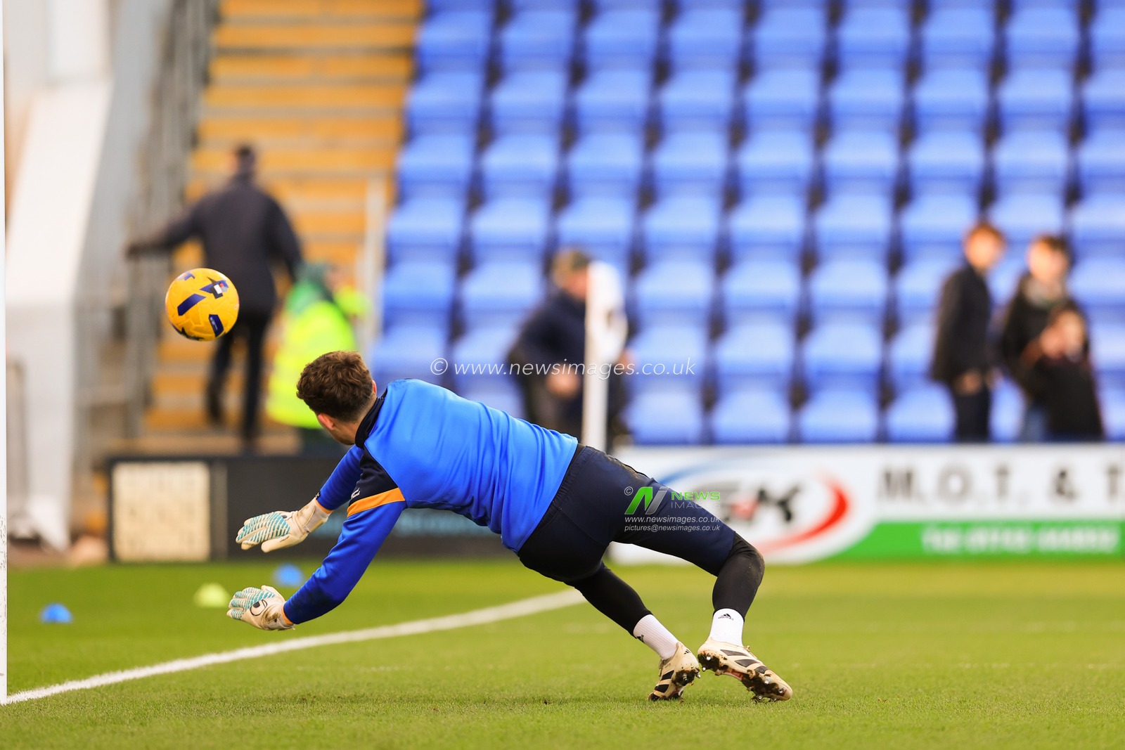 Will Brook of Shrewsbury Town training before the Sky Bet League 2 match Shrewsbury Town vs Chesterfield at Croud Meadow, Shrewsbury, United Kingdom, 20th December 2025

(Photo by Euan Manning/News Images)

*** GER AUT SUI OUT ***