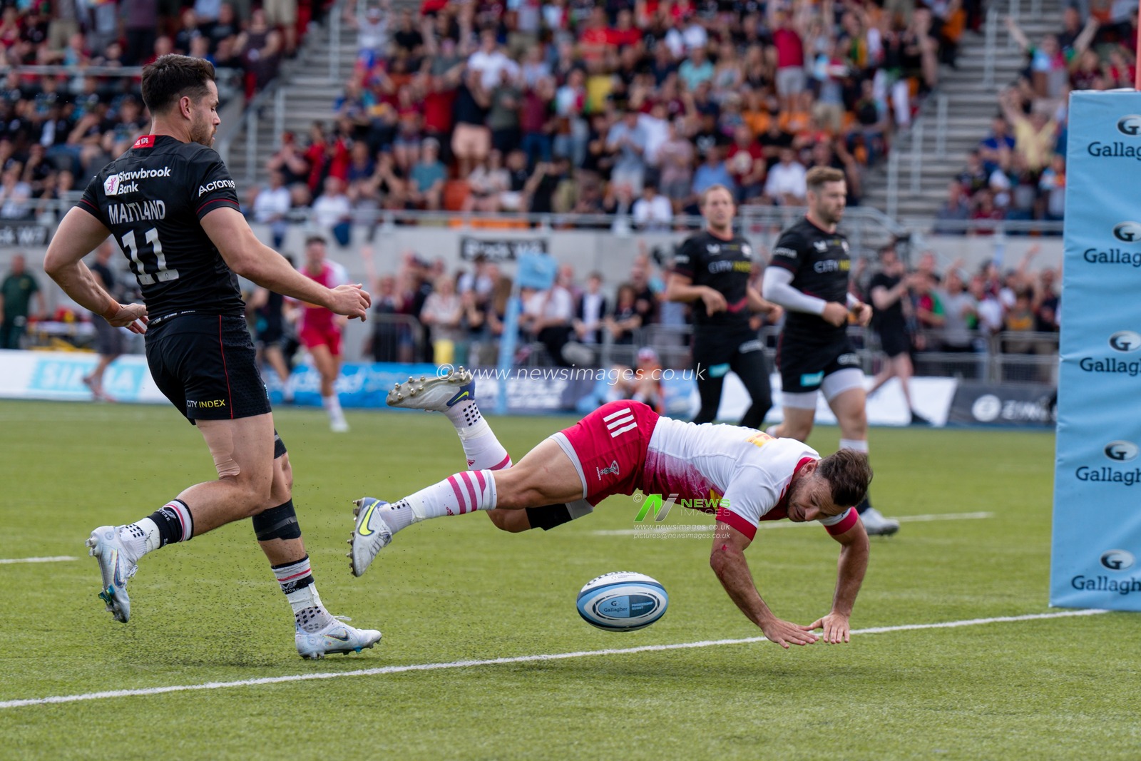 Danny Care #9 of Harlequins scores a try