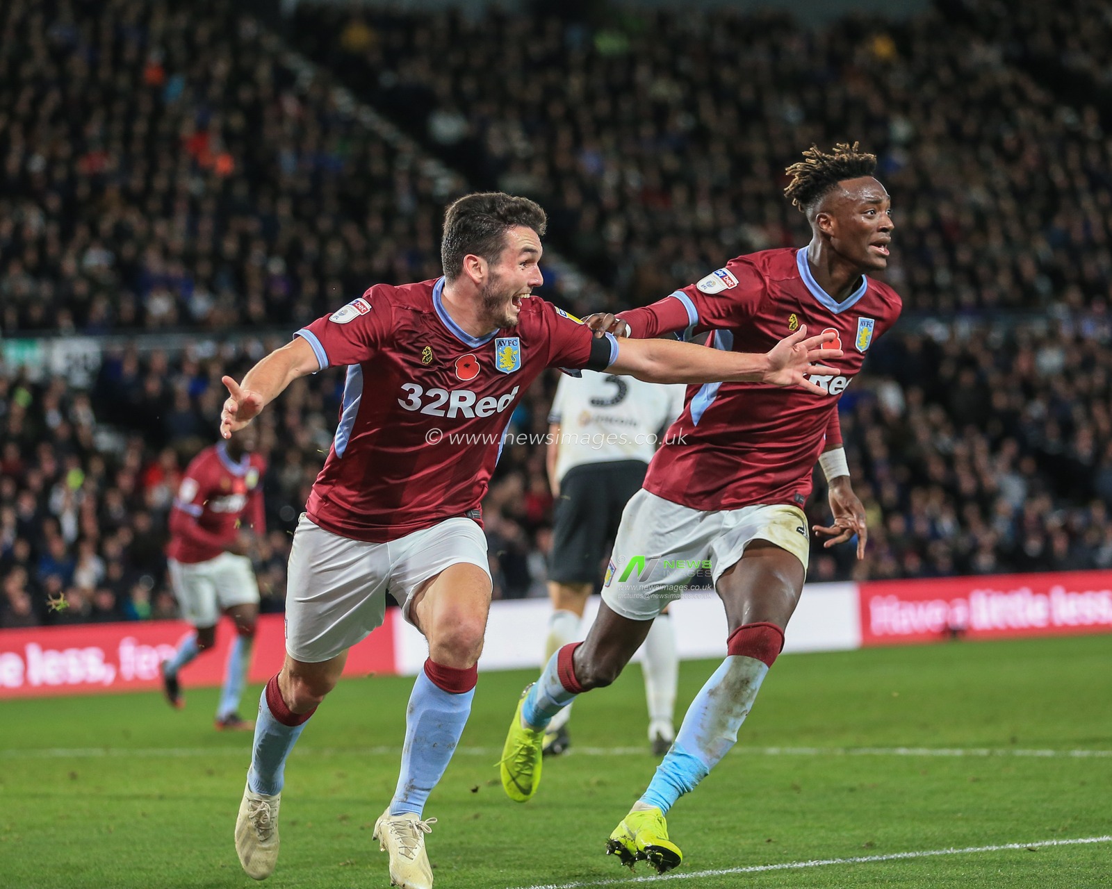 10th November 2018, Pride Park, Derby, England; Sky Bet Championship, Derby County v Aston Villa ;  John McGinn (07) of Aston Villa celebrates his goal to make it 0-1

Credit: Mark Cosgrove/News Images 

English Football League images are subject to DataCo Licence