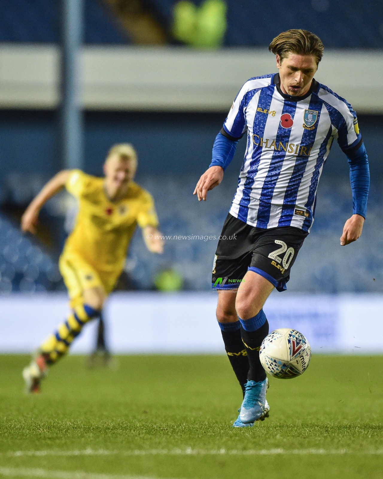 9th November 2019, Hillsborough, Sheffield, England; Sky Bet Championship, Sheffield Wednesday v Swansea City : Adam Reach (20) of Sheffield Wednesday with the ball 

Credit: Dean Williams/News Images