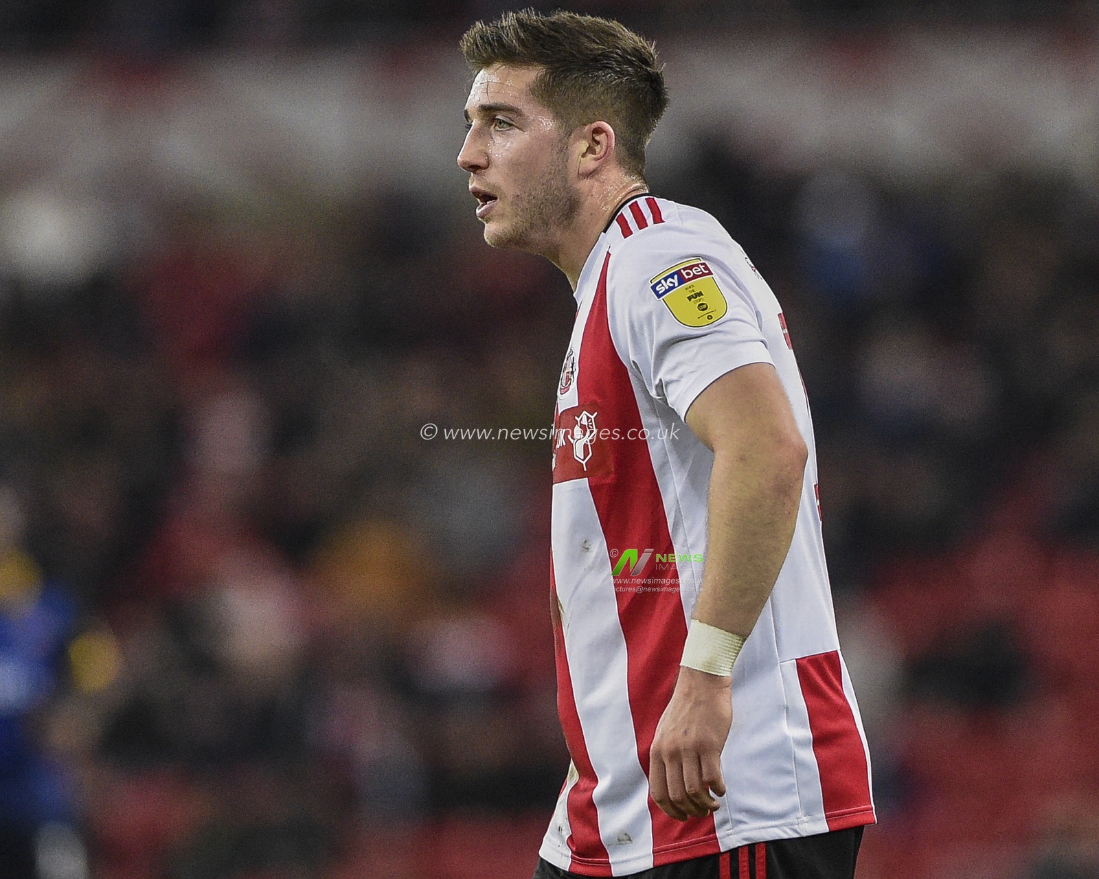 24th January 2020, Stadium Of Light, Sunderland, England; Sky Bet League 1, Sunderland v Doncaster Rovers : Lynden Gooch (11) of Sunderland in action