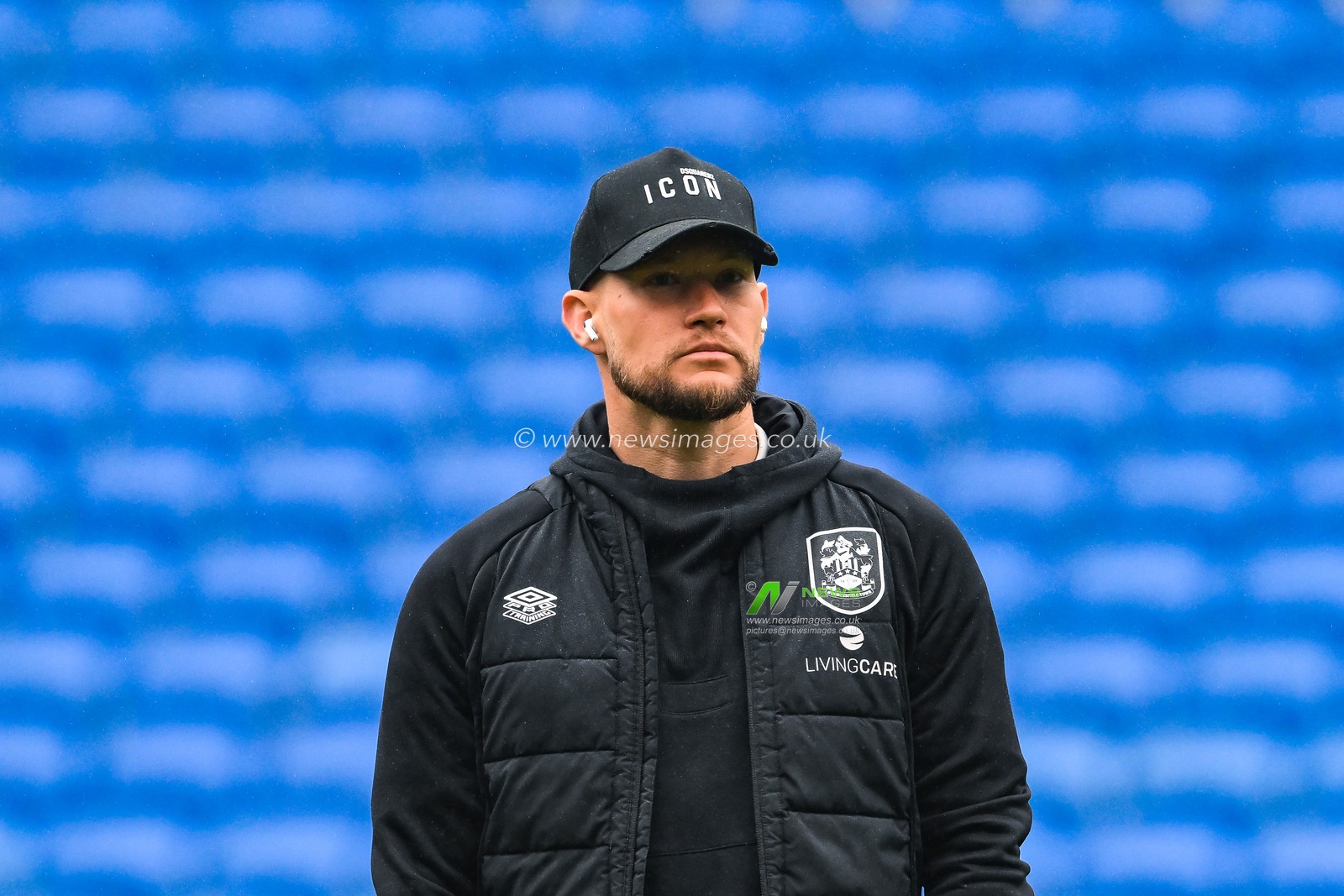 TomÃ¡Å¡ VaclÃ­k #1 of Huddersfield Town arrives ahead of the Sky Bet Championship match Cardiff City vs Huddersfield Town at Cardiff City Stadium, Cardiff, United Kingdom, 30th April 2023

(Photo by Craig Thomas/News Images)