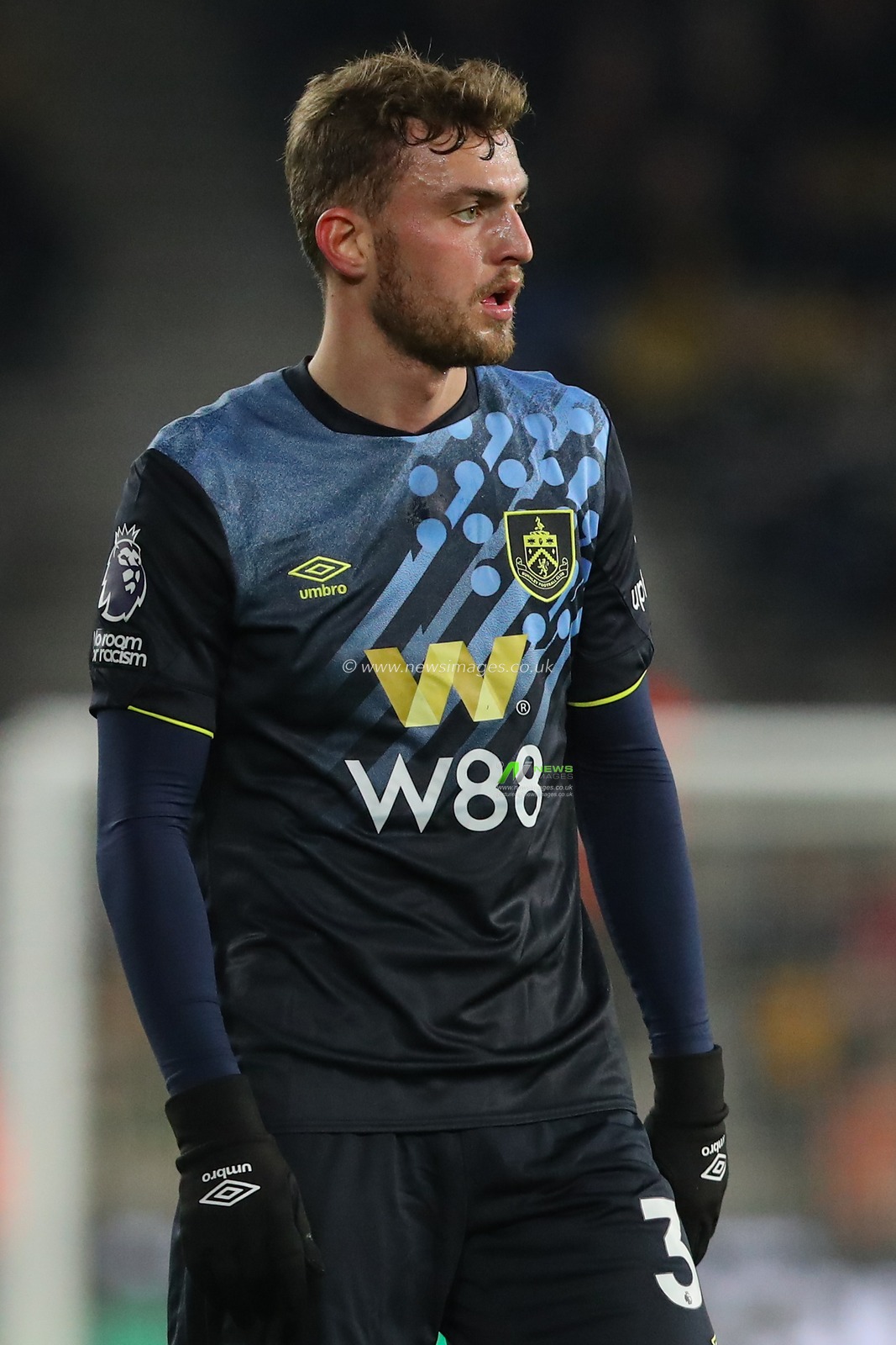 Jacob Bruun Larsen #34 of Burnley during the Premier League match Wolverhampton Wanderers vs Burnley at Molineux, Wolverhampton, United Kingdom, 5th December 2023

(Photo by Gareth Evans/News Images)