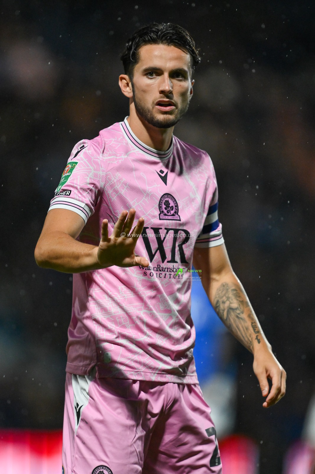 Lewis Travis of Blackburn Rovers gives his team instructions during the Carabao Cup match Stockport County vs Blackburn Rovers at Edgeley Park Stadium, Stockport, United Kingdom, 13th August 2024

(Photo by Craig Thomas/News Images)