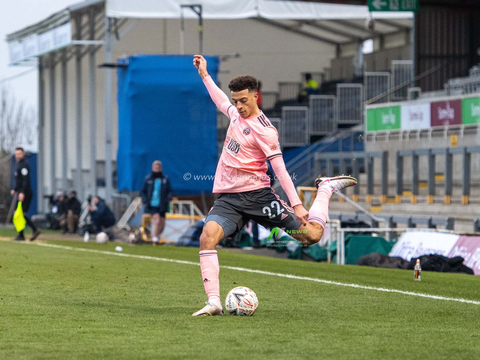 Ethan Ampadu #22 of Sheffield United crosses the ball