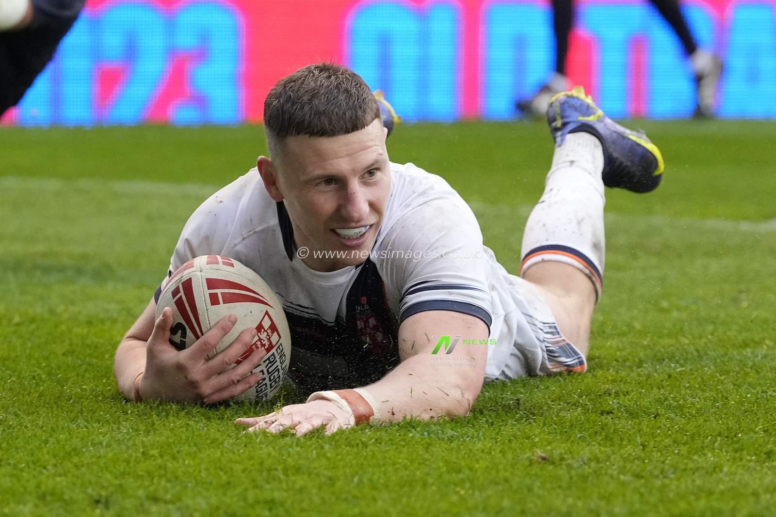George Williams #6 of England breaks through the French defence to score during the Mid Season International match England vs France at Halliwell Jones Stadium, Warrington, United Kingdom, 29th April 2023

(Photo by Steve Flynn/News Images)