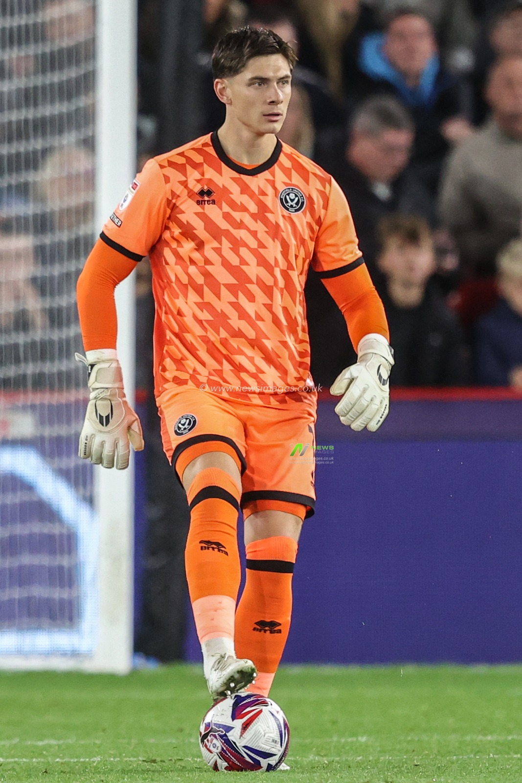 Michael Cooper of Sheffield United during the Sky Bet Championship match Sheffield United vs Swansea City at Bramall Lane, Sheffield, United Kingdom, 2nd October 2024

(Photo by Alfie Cosgrove/News Images)