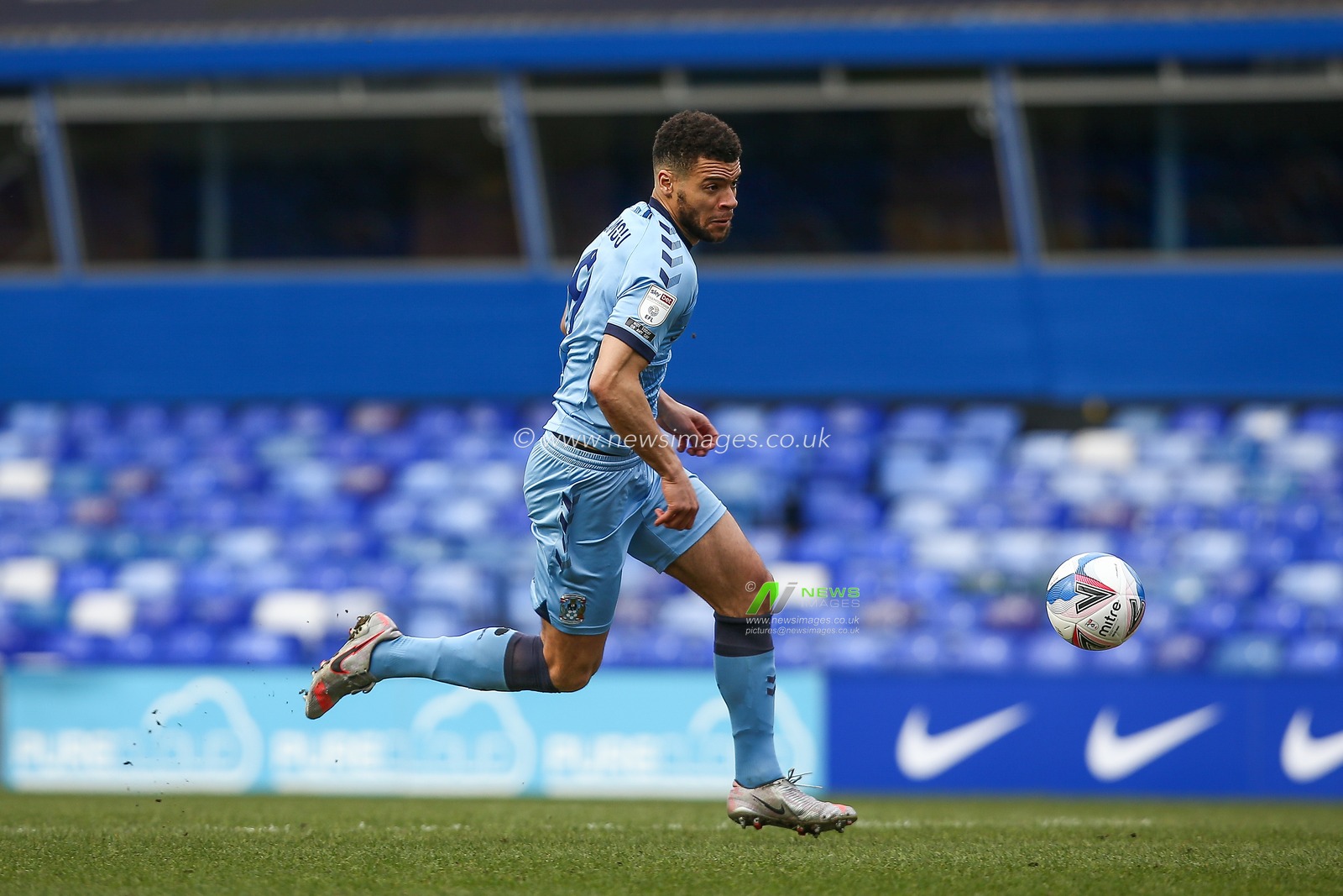 Maxime Biamou #9 of Coventry City dribbles the ball