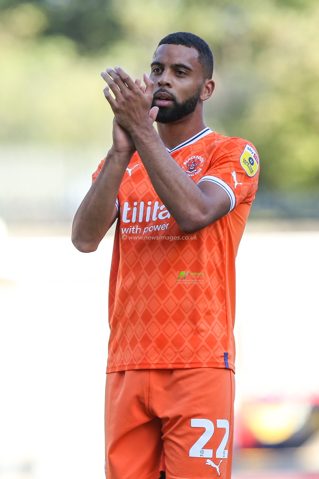 CJ Hamilton #22 of Blackpool acknowledges the fans at the final whistle during the Sky Bet Championship match Millwall vs Blackpool at The Den, London, United Kingdom, 17th September 2022

(Photo by Arron Gent/News Images)