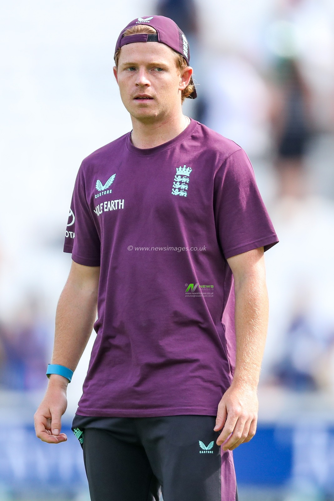 Ollie Pope of England warms up prior to the 5th Rothesay Test Match day 4 England vs India at The Kia Oval, London, United Kingdom, 3rd August 2025

(Photo by Izzy Poles/News Images)