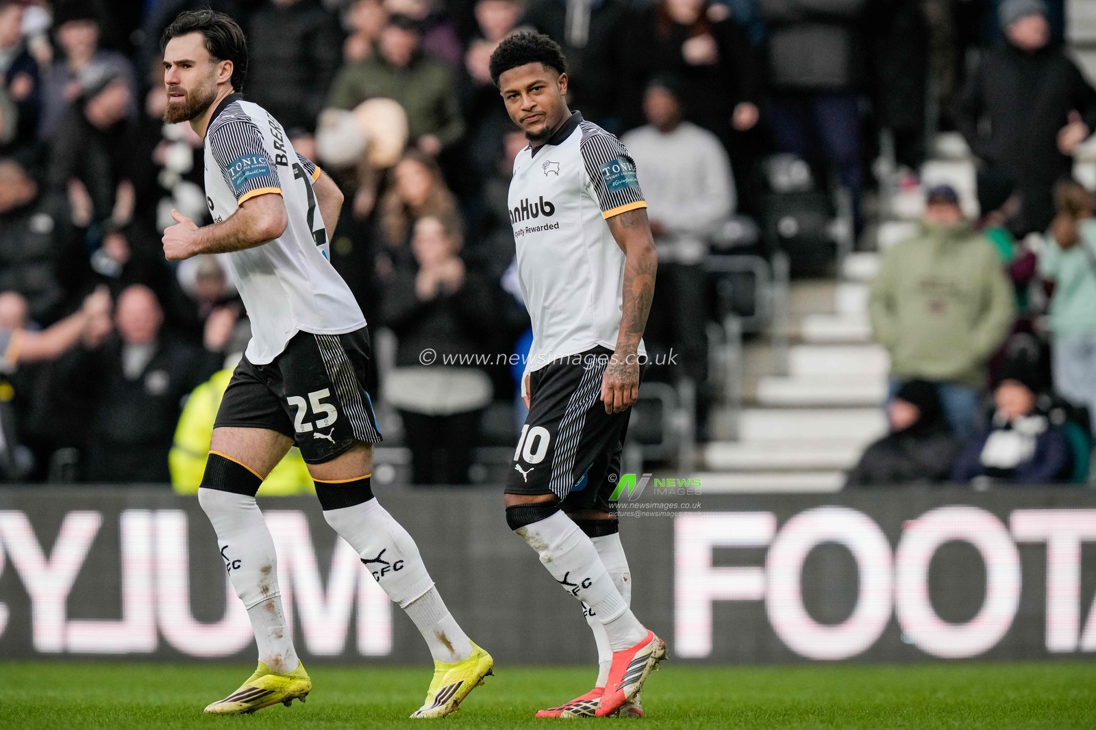 Rhian Brewster of Derby County celebrates his goal to make it  during the Sky Bet Championship match Derby County vs Swansea City at Pride Park Stadium, Derby, United Kingdom on 14 February 2026

(Photo by Maynard Manyowa/News Images)