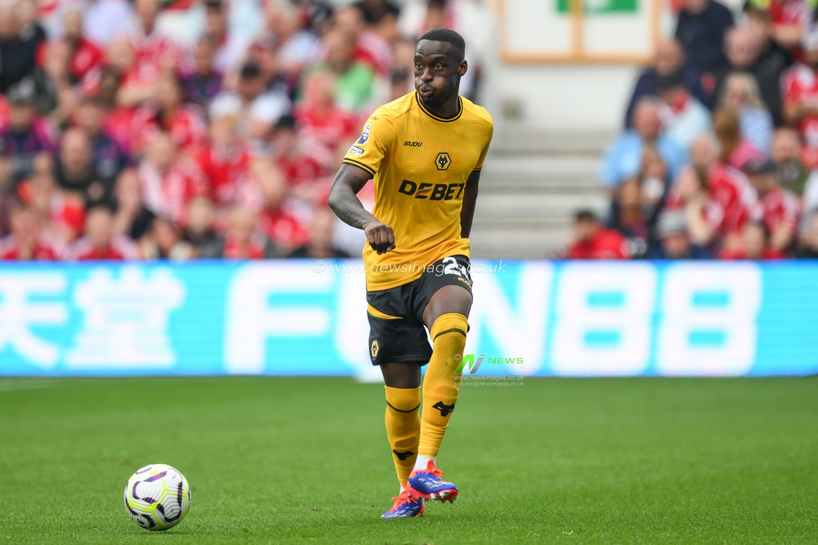 Toti Gomes of Wolverhampton Wanderers during the Premier League match Nottingham Forest vs Wolverhampton Wanderers at City Ground, Nottingham, United Kingdom, 31st August 2024

(Photo by Craig Thomas/News Images)