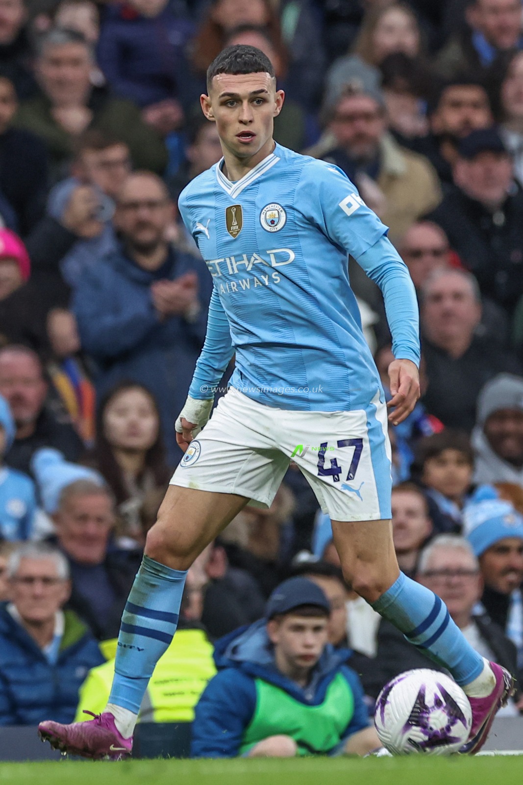 Phil Foden of Manchester City during the Premier League match Manchester City vs Manchester United at Etihad Stadium, Manchester, United Kingdom, 3rd March 2024

(Photo by Mark Cosgrove/News Images)