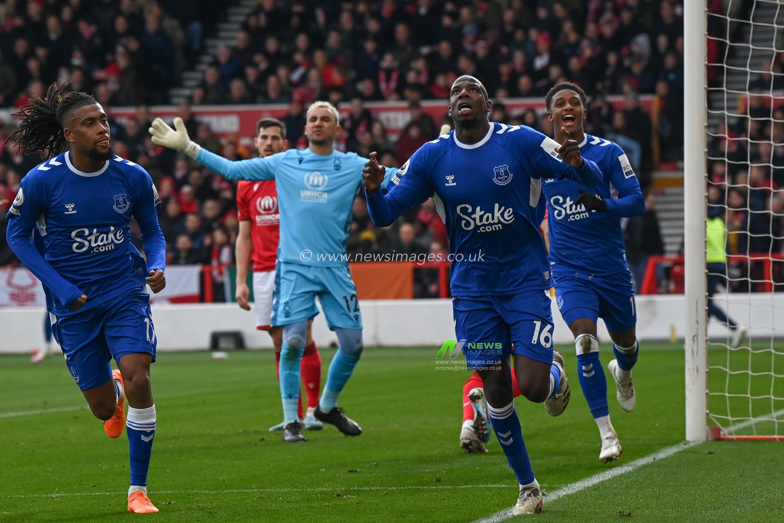Abdoulaye DoucourÃ© #16 of Everton celebrates his goal to make it 1-2 during the Premier League match Nottingham Forest vs Everton at City Ground, Nottingham, United Kingdom, 4th March 2023

(Photo by Craig Thomas/News Images)