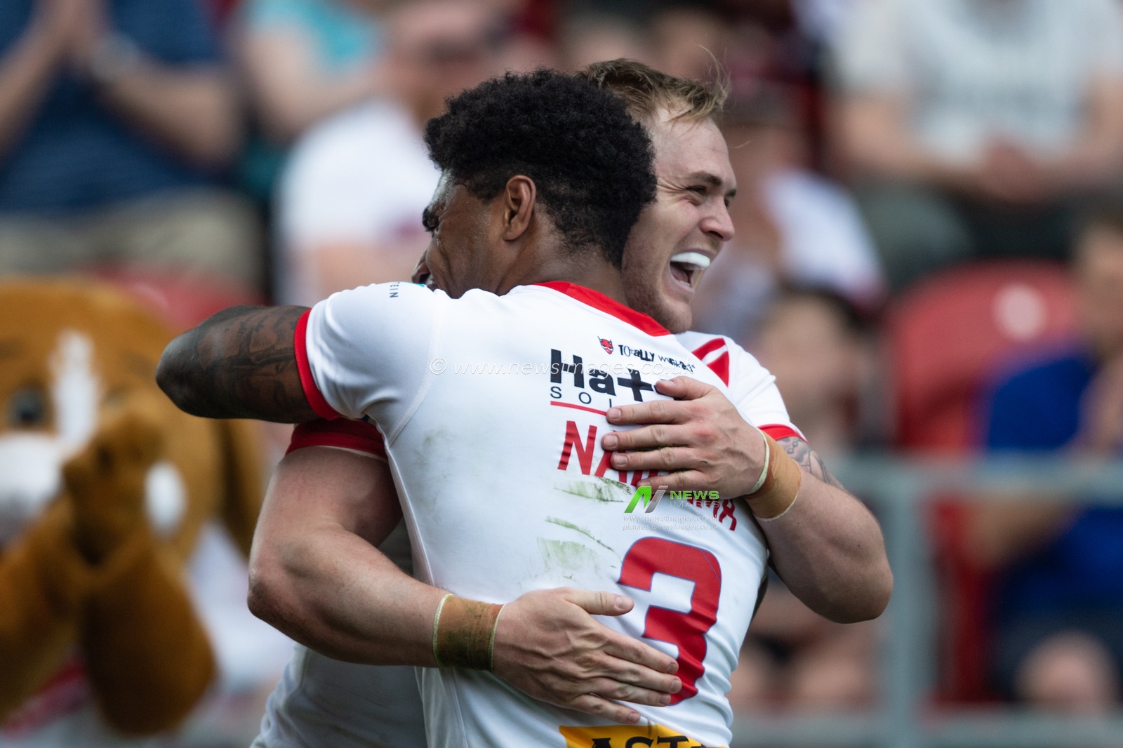 22nd April 2019 , Totally Wicked Stadium, St Helens, England;  Betfred Super League, Round 12, St Helens vs Hull FC, Adam Swift of St Helens celebrates his try

Credit: Richard Long/News Images