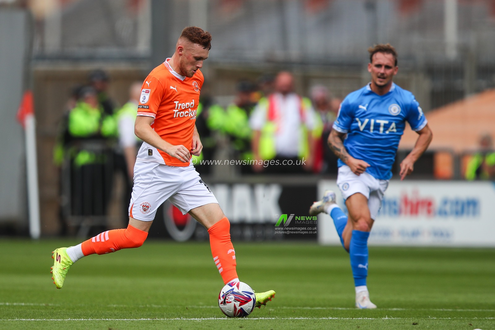 Sonny Carey of Blackpool passes the ball during the Sky Bet League 1 match Blackpool vs Stockport County at Bloomfield Road, Blackpool, United Kingdom, 17th August 2024

(Photo by Gareth Evans/News Images)