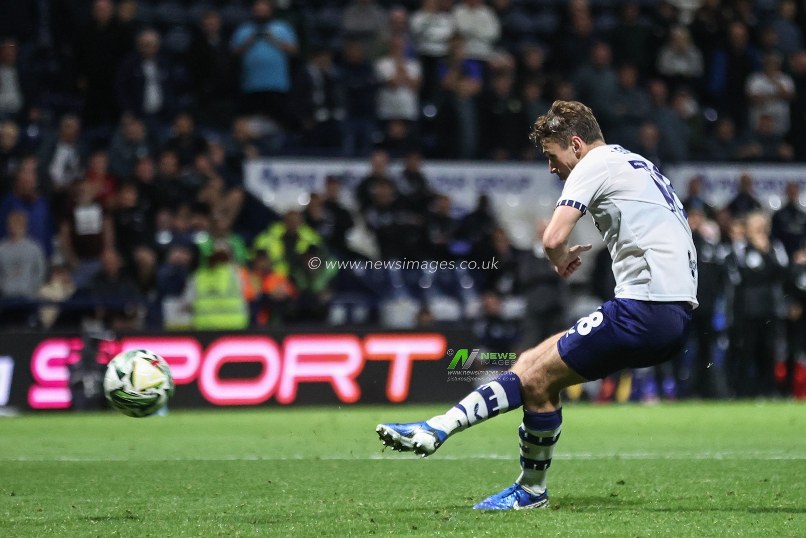 Ryan Ledson of Preston scores his penalty during the Carabao Cup match Preston North End vs Fulham at Deepdale, Preston, United Kingdom, 17th September 2024

(Photo by Alfie Cosgrove/News Images)