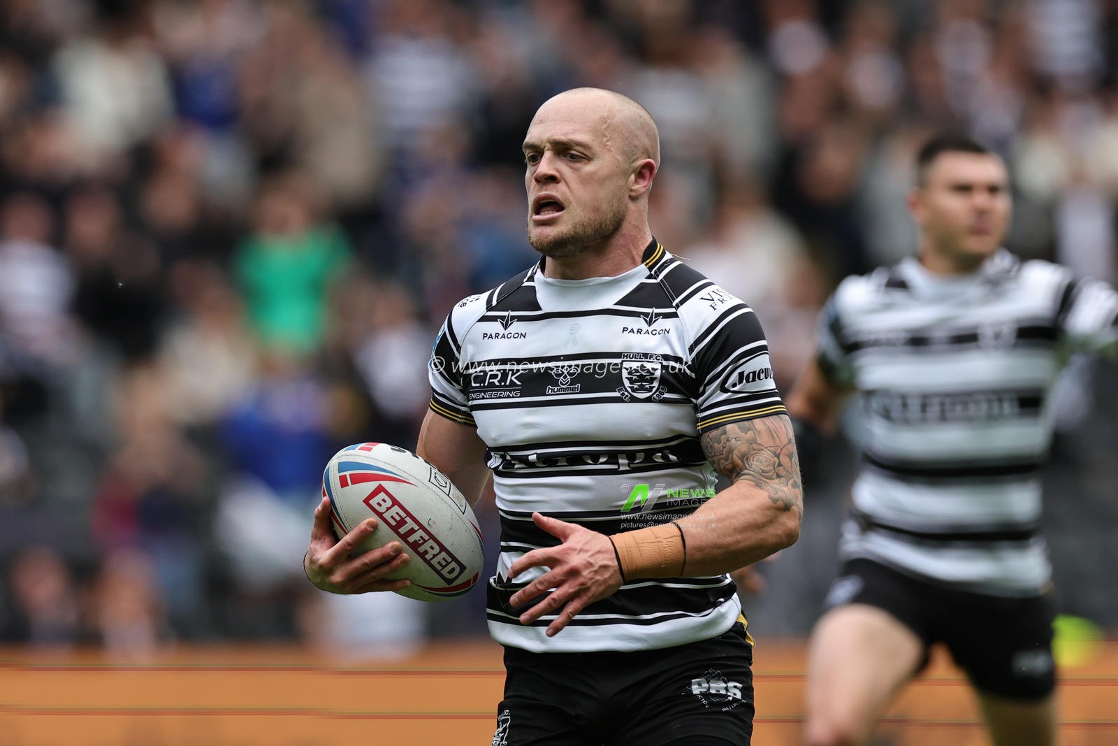 Adam Swift #2 of Hull FC breaks through for a 30 yard solo try during the Betfred Super League Round 21 match Hull FC vs Wakefield Trinity at MKM Stadium, Hull, United Kingdom, 6th August 2023

(Photo by Mark Cosgrove/News Images)