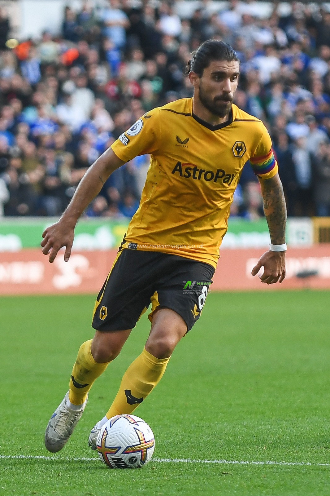 RubÃ©n Neves #8 of Wolverhampton Wanderers during the Premier League match Wolverhampton Wanderers vs Leicester City at Molineux, Wolverhampton, United Kingdom, 23rd October 2022

(Photo by Mike Jones/News Images)