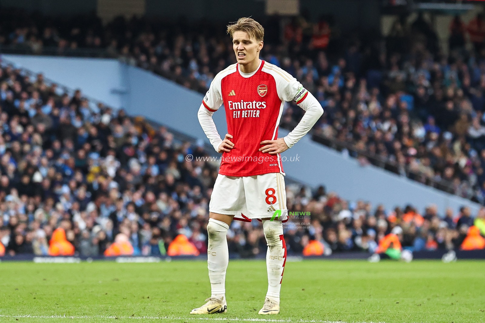 Martin Ã˜degaard of Arsenal during the Premier League match Manchester City vs Arsenal at Etihad Stadium, Manchester, United Kingdom, 31st March 2024

(Photo by Mark Cosgrove/News Images)