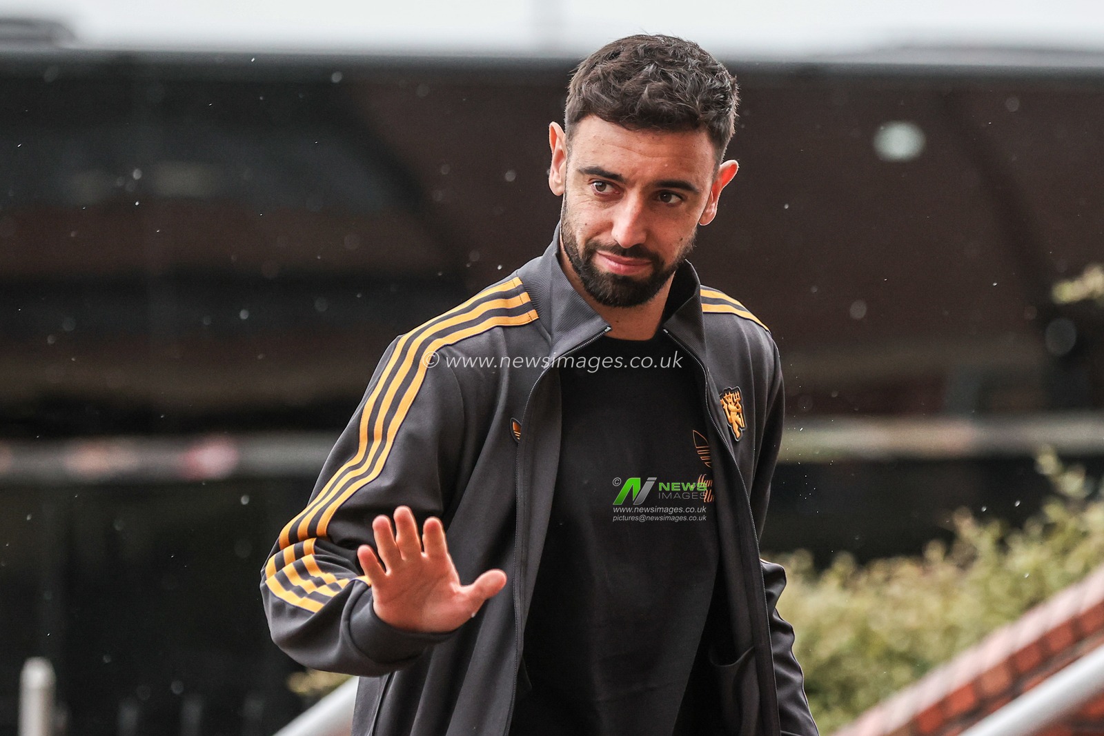 Bruno Fernandes of Manchester United arrives during the Premier League match Sunderland vs Manchester United at Stadium Of Light, Sunderland, United Kingdom on 09 May 2026

(Photo by Alfie Cosgrove/News Images)