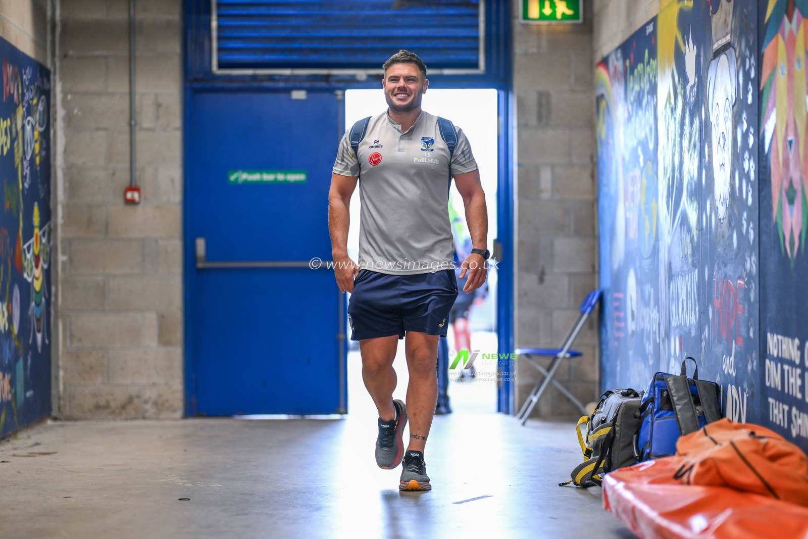 Joe Philbin of Warrington Wolves arrives ahead of the Betfred Super League play-off Eliminator 2 Warrington Wolves v St Helens at Halliwell Jones Stadium, Warrington, United Kingdom, 28th September 2024

(Photo by Craig Thomas/News Images)