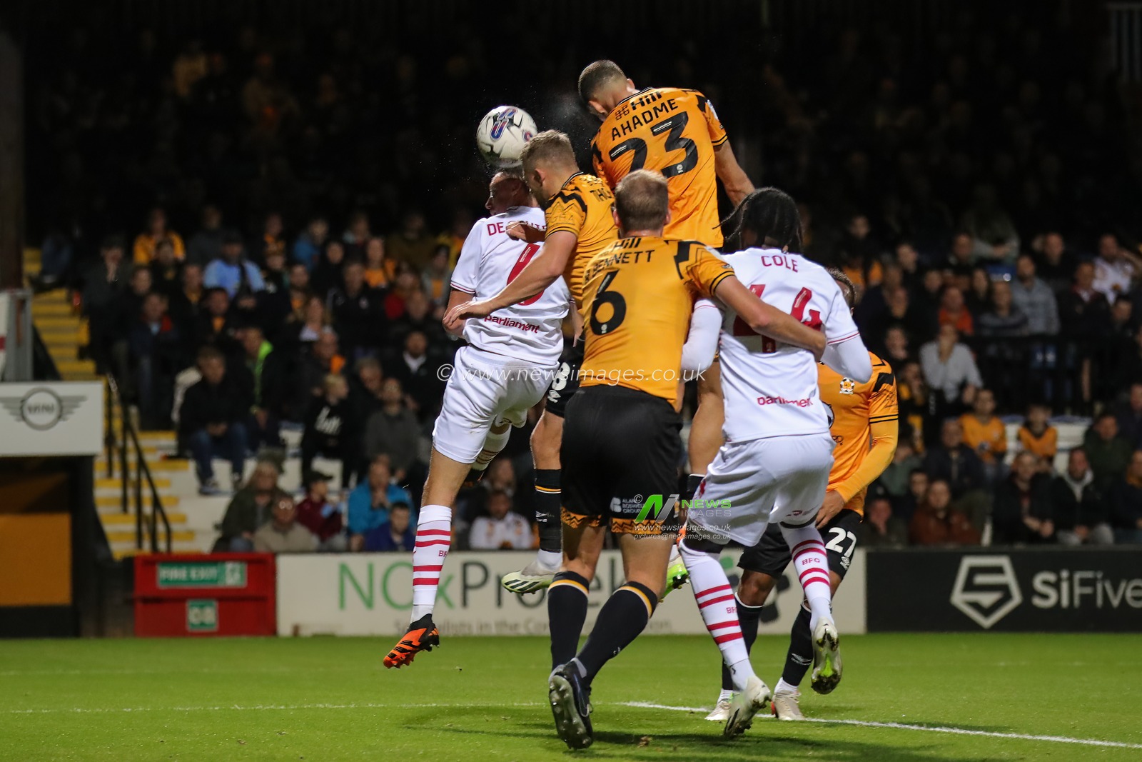MaÃ«l de Gevigney #6 of Barnsley scores to make it 0-2 during the Sky Bet League 1 match Cambridge United vs Barnsley at Abbey Stadium, Cambridge, United Kingdom, 3rd October 2023

(Photo by Alfie Cosgrove/News Images)