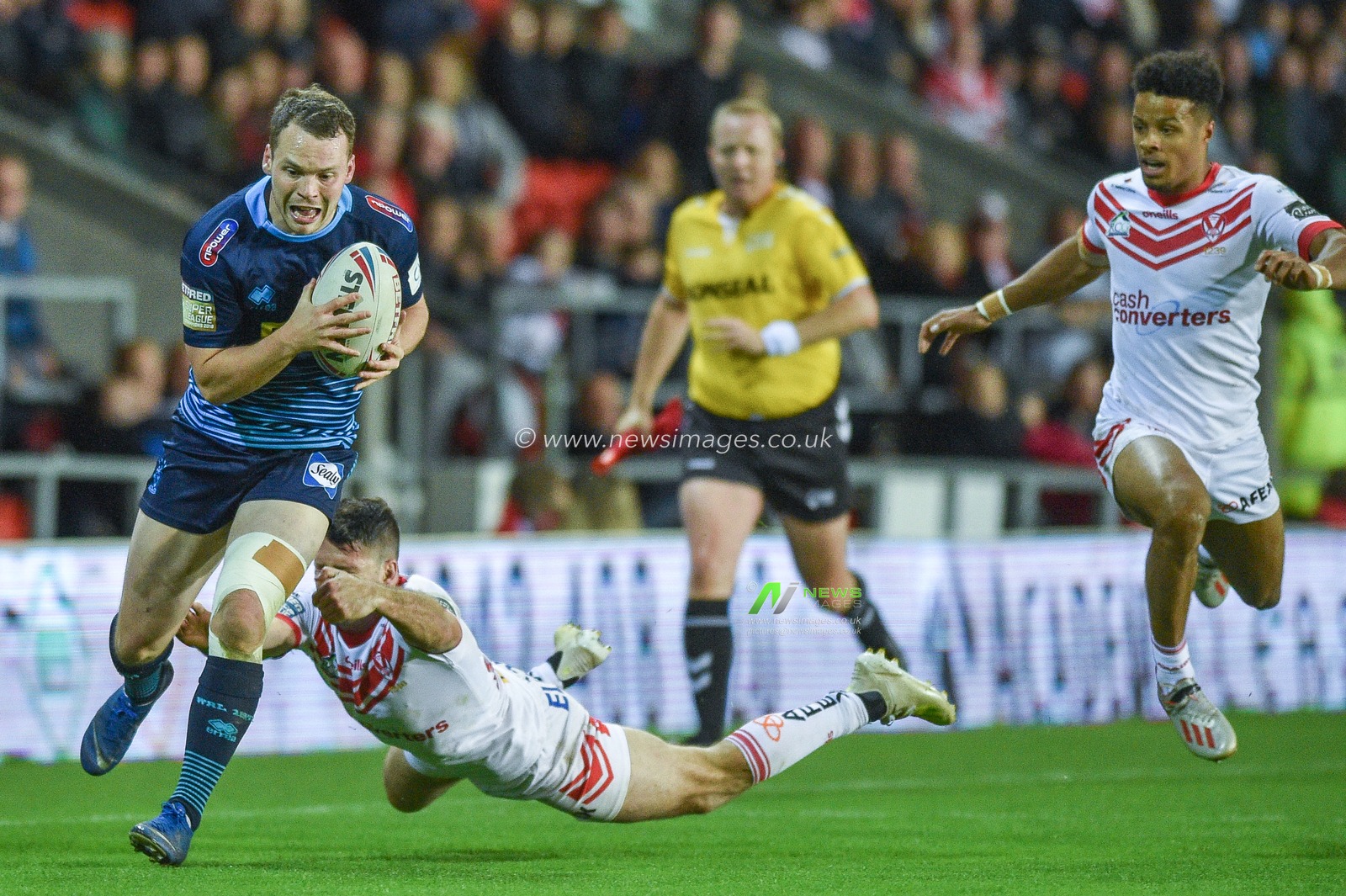 27th September 2019, Tottally Wicked Stadium, St Helens, England; Betfred Super League Semi Final, Saint Helens v Wigan Warriors :Wigan Warriors Liam Marshall races away to score a first half try.

Credit: Dean Williams/News Images
