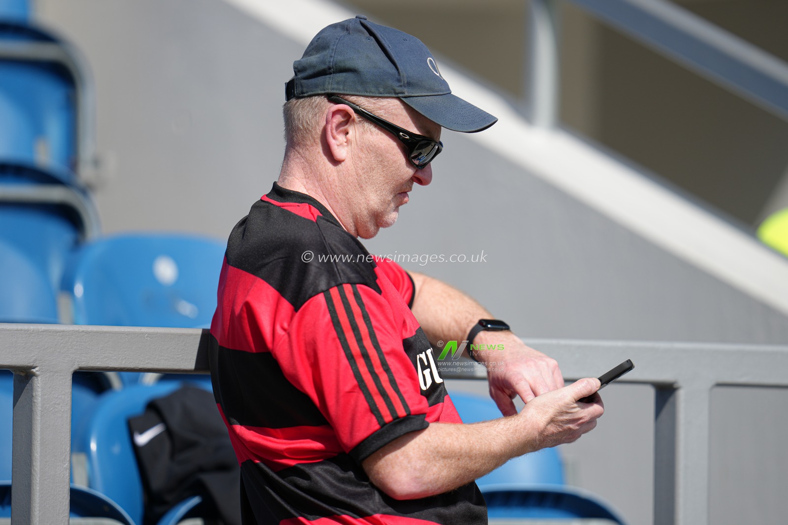 Queens park rangers fan ahead of the Sky Bet Championship match Queens Park Rangers vs Bristol City at Kiyan Prince Foundation Stadium, London, United Kingdom, 12th April 2025

(Photo by Harvey Murphy/News Images)