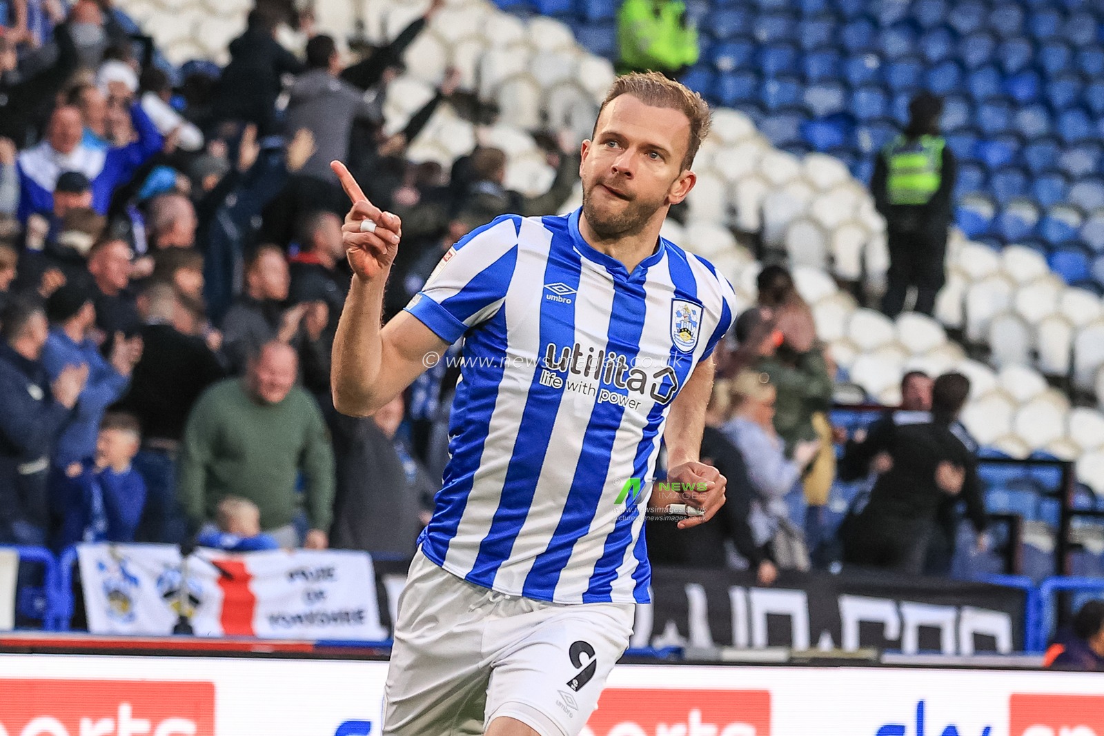 Jordan Rhodes #9 of Huddersfield Town celebrates his goal to make it 1-0
