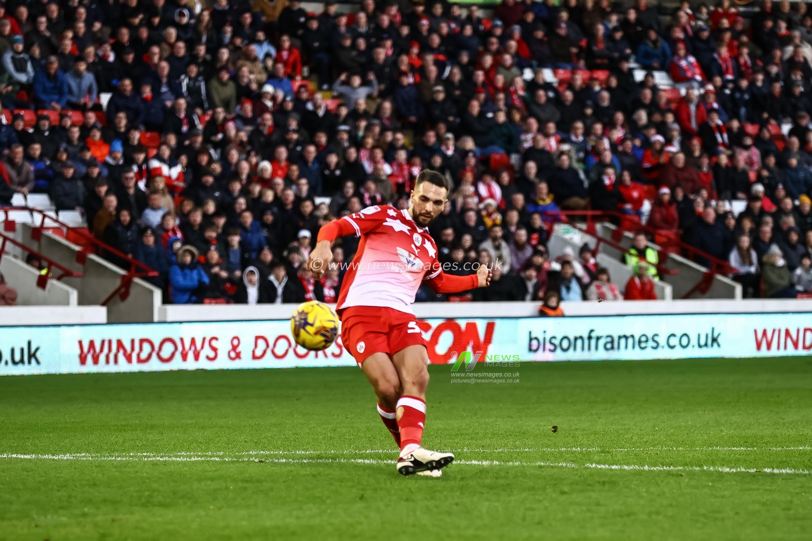 Adam Phillips #30 of Barnsley scores to make it 1-0 during the Sky Bet League 1 match Barnsley vs Charlton Athletic at Oakwell, Barnsley, United Kingdom, 16th December 2023

(Photo by Mark Cosgrove/News Images)