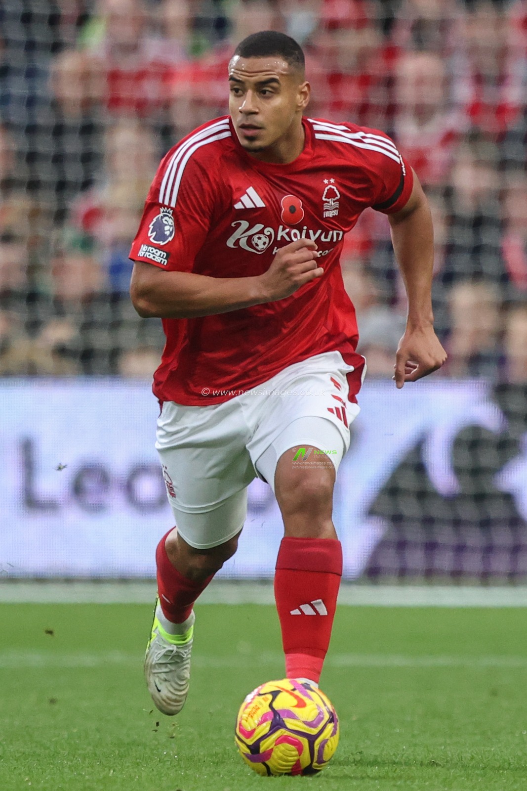Murillo Santiago of Nottingham Forest during the Premier League match Nottingham Forest vs West Ham United at City Ground, Nottingham, United Kingdom, 2nd November 2024

(Photo by Alfie Cosgrove/News Images)