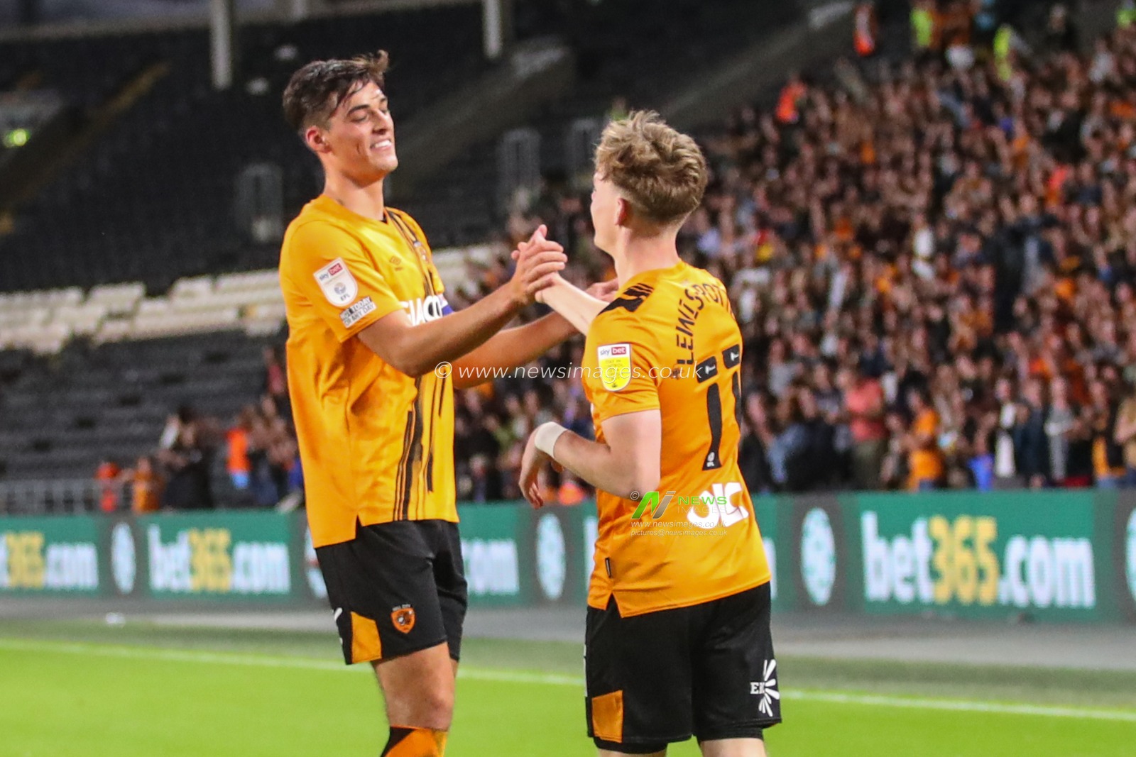 Keane Lewis-Potter #11 of Hull City celebrates his goal to make it 1-1 with Jacob Greaves #4 of Hull City