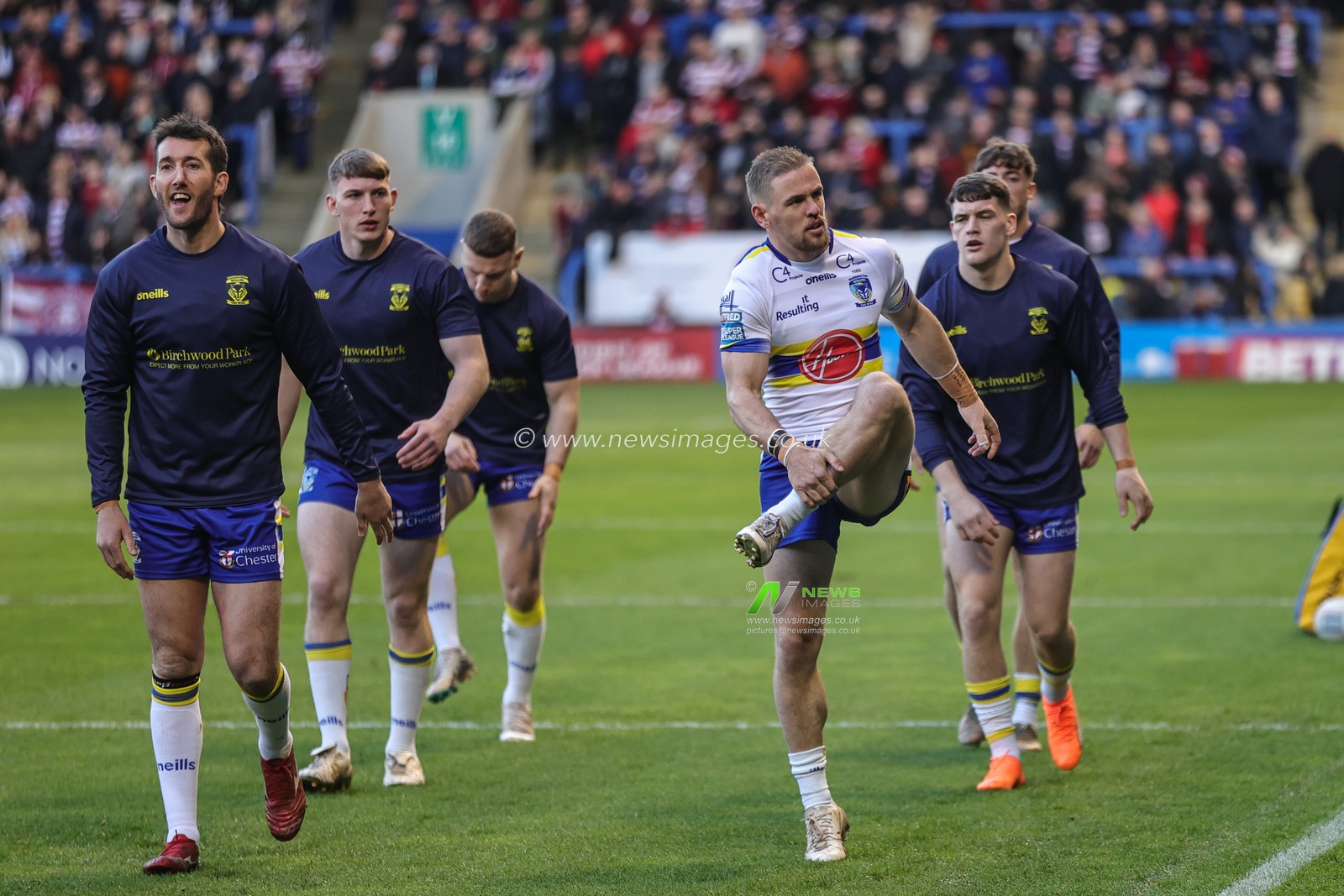 Matt Dufty #1 of Warrington Wolves in the pre-game warm up session during the Betfred Super League Round 9 match Warrington Wolves vs Wigan Warriors at Halliwell Jones Stadium, Warrington, United Kingdom, 14th April 2023

(Photo by Mark Cosgrove/News Images)