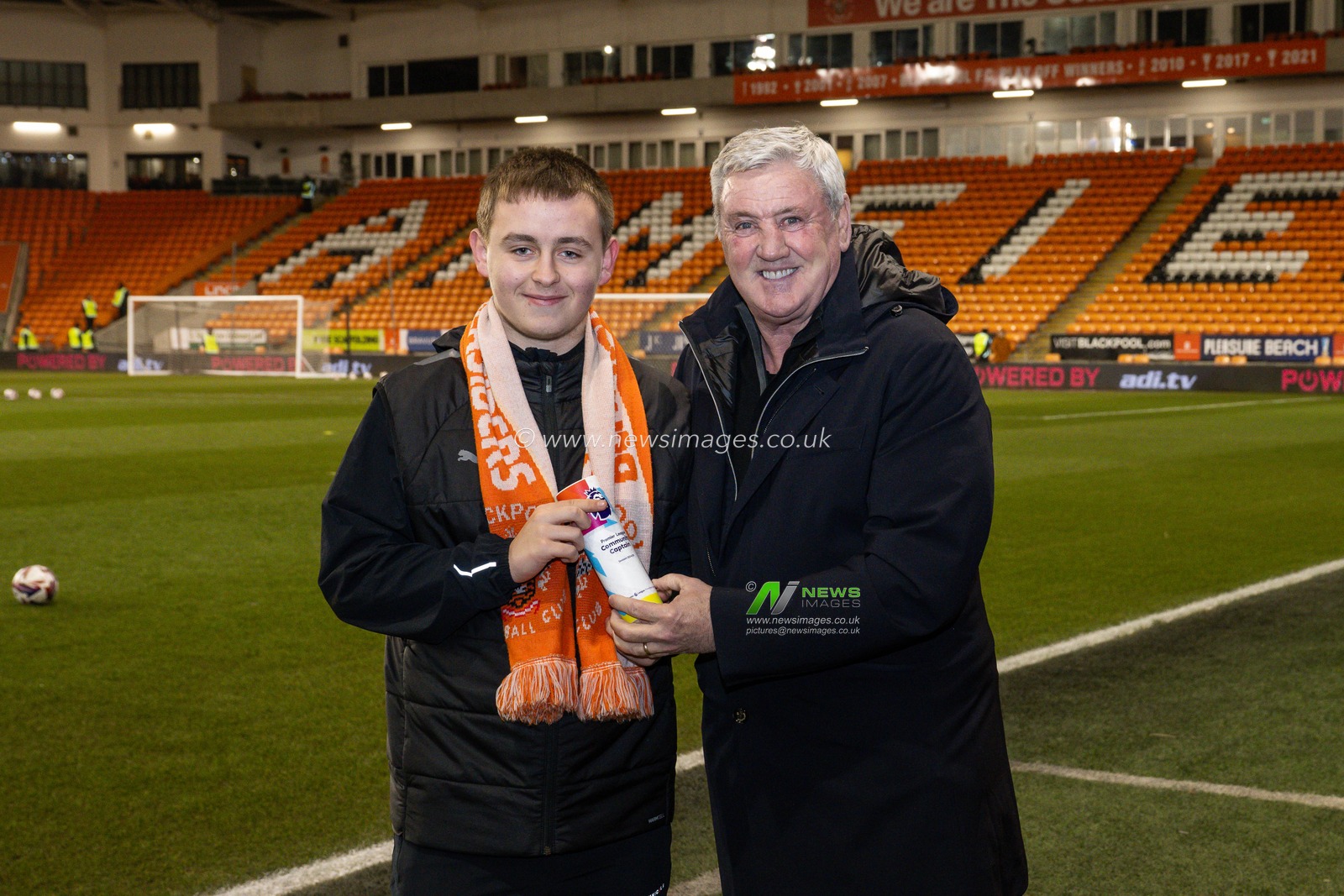 Community winner with prize presented by Steve Bruce head coach of Blackpool during the Sky Bet League 1 match Blackpool vs Rotherham United at Bloomfield Road, Blackpool, United Kingdom, 11th February 2025

(Photo by Craig Thomas/News Images)
